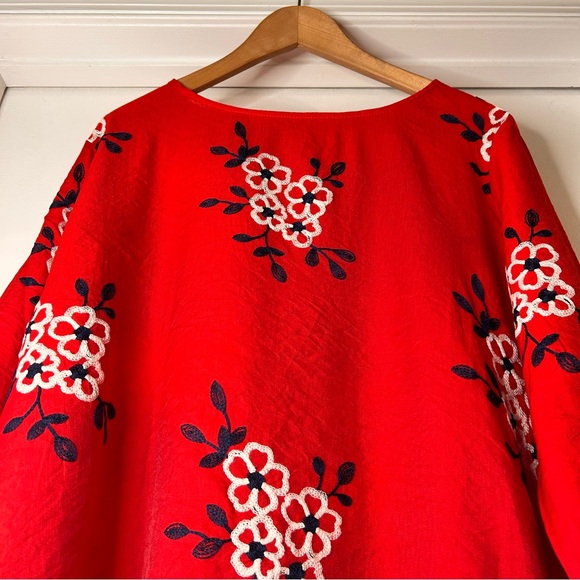 Kindred Floral Embroidered Plus Size Blouse - Size 3X - Picture 4 of 11